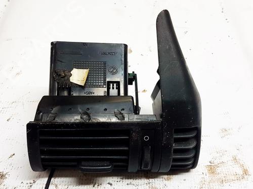 Used Air vent FIAT STILO (192_) 1.9 JTD (192_XE1A) (115 hp) 33109843
