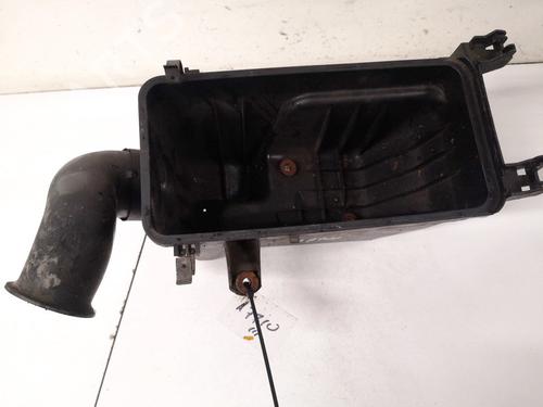 Used Air filter box Air filter box TOYOTA RAV 4 II (_A2_) 2.0 D 4WD (CLA20_, CLA21_, CLA20R, CLA21R) (116 hp) 35463206 35463206