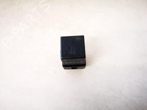 Used Electronic sensor Electronic sensor MITSUBISHI CARISMA (DA_) 1.8 (DA2A) (116 hp) 32880591 32880591