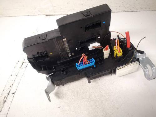 Used Fuse box Fuse box MERCEDES-BENZ E-CLASS (W212) E 300 Hybrid / BlueTEC Hybrid (212.098) (204 hp) 32922357 32922357