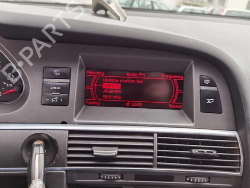 Fuse box AUDI A6 C6 (4F2) 2.4 | BP32548178E1