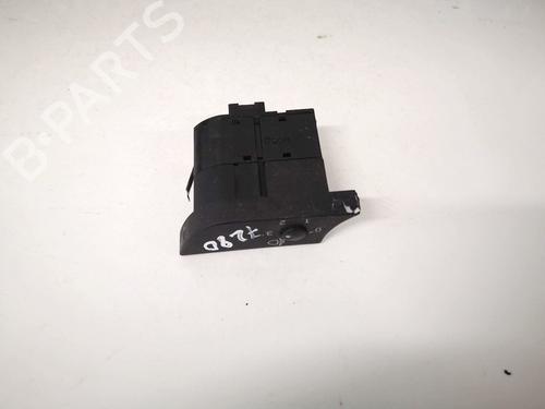 switch-audi-a4-b6-8e2-2000-2001-2002-2003-2004-2005-35482675 main image