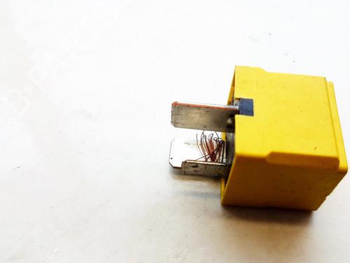 Used Electronic sensor Electronic sensor OPEL ZAFIRA / ZAFIRA FAMILY B (A05) 1.9 CDTI (M75) (120 hp) 33060497 33060497