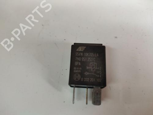 Electronic sensor VW GOLF V (1K1) 2.0 TDI | BP39669327M84 - Image 3