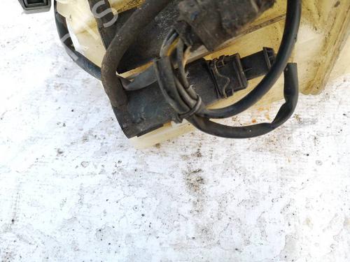 Used Washer pump Washer pump VOLVO S60 I (384) 2.4 (170 hp) 35375642 35375642