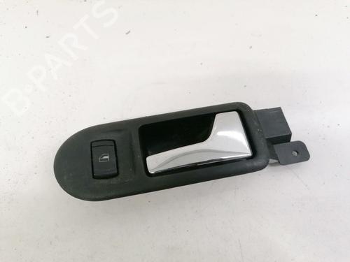 Used Front right interior door handle Front right interior door handle 35437177 35437177