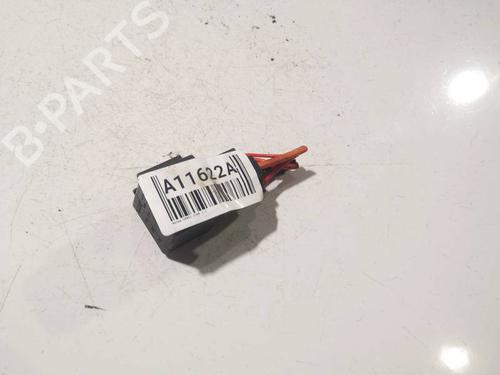 Used Fuse box Fuse box 38042353 38042353
