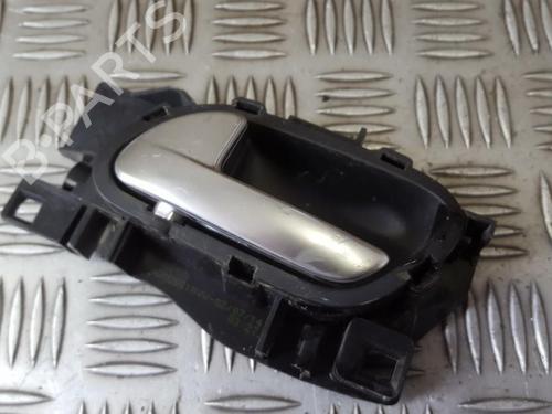 Used Front left interior door handle Front left interior door handle 35688259 35688259