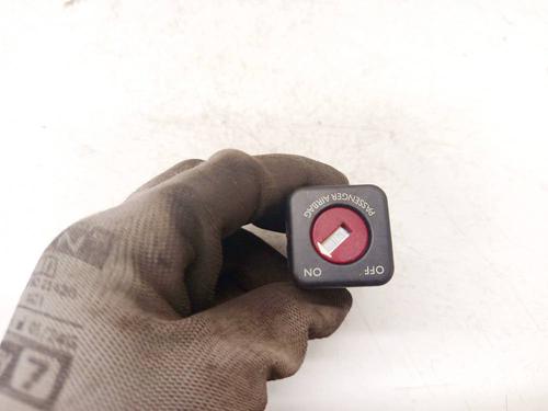 Used Switch Switch CITROËN C5 III (RD_) 1.6 HDi 110 (RD9HZC) (109 hp) 36312870 36312870