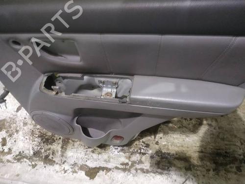 Forra trás direita Forra trás direita KIA SORENTO I (JC) 3.5 (194 hp) 34808117 34808117
