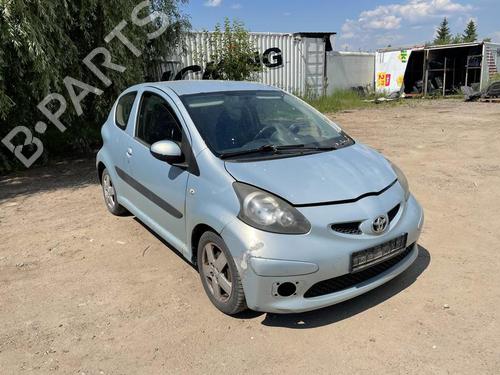 Brugte TOYOTA AYGO (_B1_) 1.4 D-4D (WNB10_, WNB10R) (54 hp) 4470899