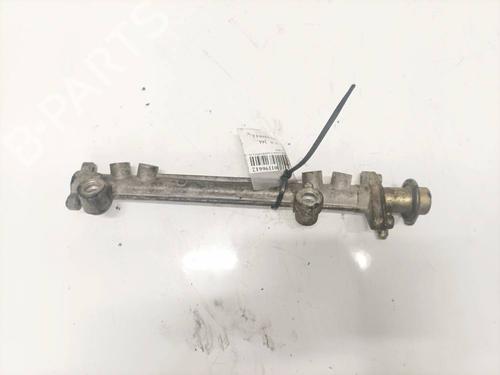 Used Injection rail Injection rail 35581945 35581945