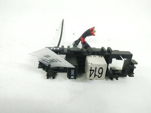 fuse-box-audi-a6-c6-4f2-2004-2005-2006-2007-2008-2009-2010-2011-32896709 main image