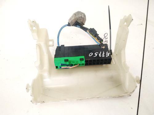 Used Fuse box Fuse box PEUGEOT 407 (6D_) 2.0 HDi 135 (6DRHRH, 6DRHRE, 6DRHRG, 6DRHRJ) (136 hp) 32900774 32900774