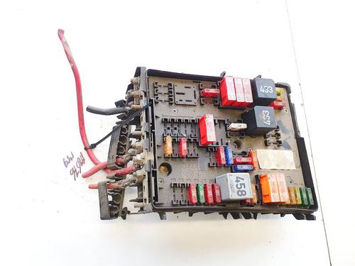 Used Fuse box Fuse box VW GOLF V (1K1) 1.9 TDI (105 hp) 32926766 32926766