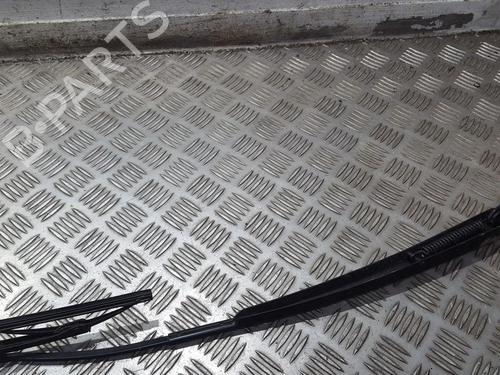 front-windshield-wiper-arm-toyota-yaris-_p9_-2005-2006-2007-2008-2009-2010-2011-2012-2013-2014-33497580 main image