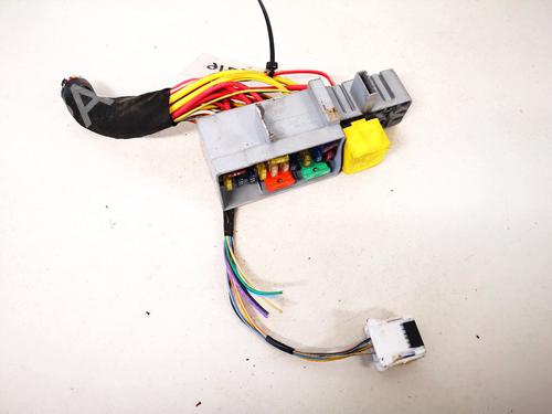 Used Fuse box Fuse box 33082712 33082712