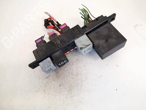 Used Fuse box Fuse box VW GOLF IV (1J1) 1.9 TDI (110 hp) 32593891 32593891