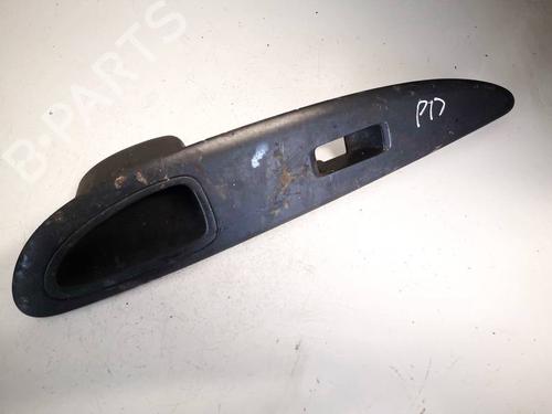 switch-nissan-primera-hatchback-p12-2002-32545873 main image