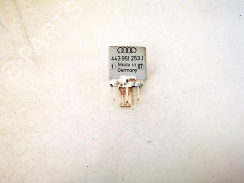 Used Electronic sensor Electronic sensor AUDI 80 B3 Saloon (893, 894, 8A2) 1.8 (75 hp) 33079621 33079621