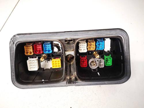 Used Fuse box Fuse box 36658437 36658437
