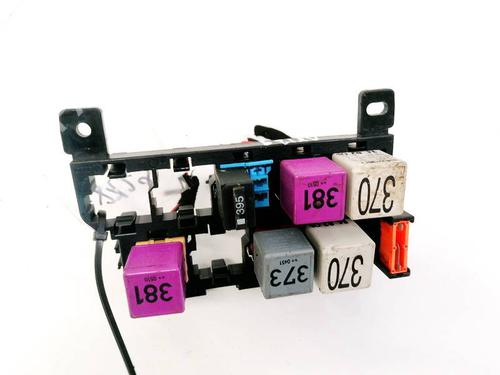 fuse-box-audi-a6-c6-4f2-2004-2005-2006-2007-2008-2009-2010-2011-32923824 main image