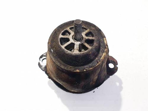 Used Engine mount Engine mount VW TOUAREG (7LA, 7L6, 7L7) 2.5 R5 TDI (174 hp) 32947357 32947357