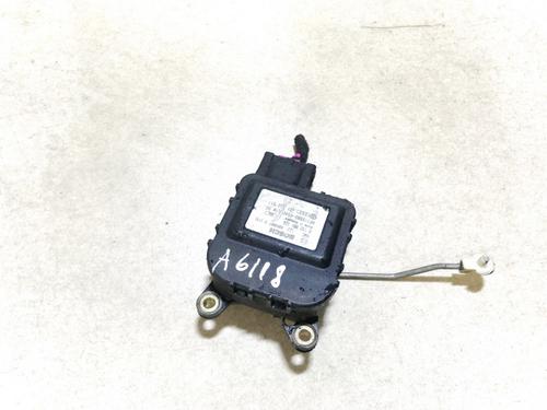 electronic-module-audi-a6-c5-4b2-4b4-1997-1998-1999-2000-2001-2002-2003-2004-2005-33069142 main image