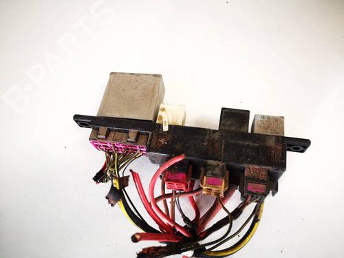 Used Fuse box Fuse box 32551479 32551479