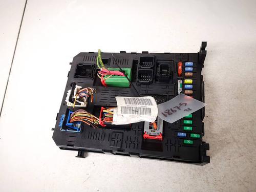 Used Fuse box Fuse box PEUGEOT 5008 (0U_, 0E_) 2.0 HDi 150 / BlueHDi 150 (150 hp) 32928727 32928727