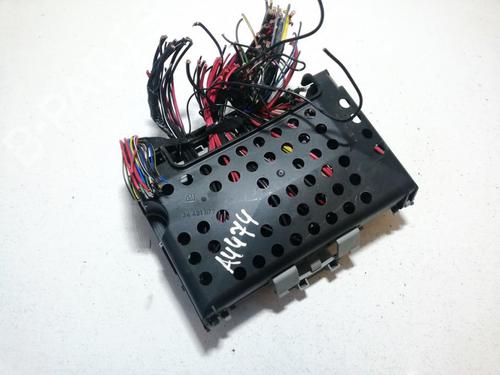 Used Fuse box Fuse box OPEL ZAFIRA A MPV (T98) 2.0 DTI 16V (F75) (101 hp) 33506871 33506871