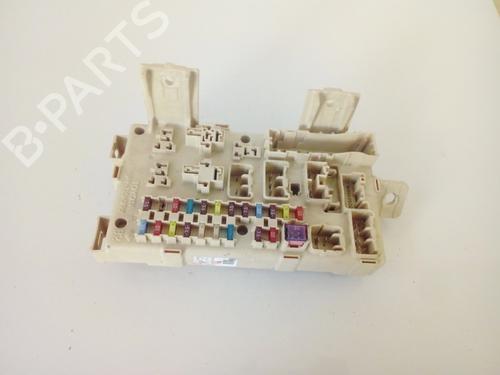 Used Fuse box Fuse box TOYOTA COROLLA Verso (ZER_, ZZE12_, R1_) 2.2 D-4D (AUR10_, AUR10R) (136 hp) 33525589 33525589