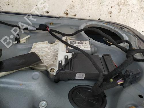 Used Right front window motor Right front window motor VW GOLF IV (1J1) 1.9 TDI (110 hp) 35578717 35578717