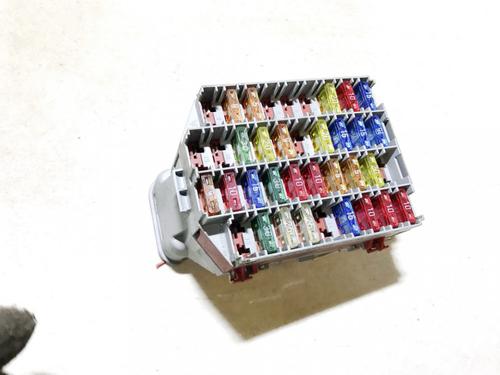 Used Fuse box Fuse box VOLVO S80 I (184) 2.4 (170 hp) 33109693 33109693