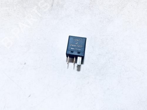 Used Electronic sensor Electronic sensor MITSUBISHI COLT VI (Z3_A, Z2_A) 1.5 (Z23A) (109 hp) 33067902 33067902