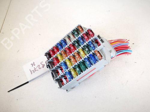 Used Fuse box Fuse box VOLVO S60 I (384) D5 (163 hp) 32952011 32952011