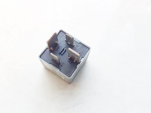 Electronic sensor FORD MONDEO III (B5Y) 2.0 16V TDDi / TDCi | BP33529219M84 - Image 2
