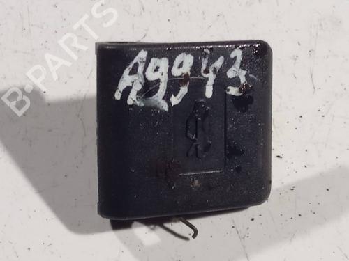 Used Interior handle Interior handle TOYOTA YARIS (_P9_) 1.4 D-4D (NLP90_, NLP90R) (90 hp) 35135201 35135201