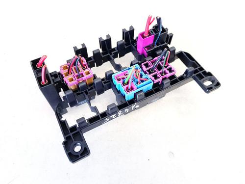 Used Fuse box Fuse box AUDI A6 C6 (4F2) 2.0 TDI (140 hp) 33063107 33063107