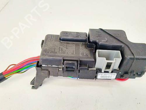 Used Fuse box Fuse box VOLVO XC60 I SUV (156) 2.4 D / D3 / D4 AWD (163 hp) 32596588 32596588