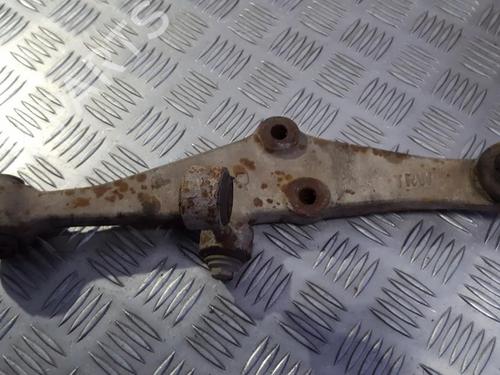 right-front-suspension-arm-rover-200-ii-hatchback-rf-1995-1996-1997-1998-1999-2000-35670765 main image