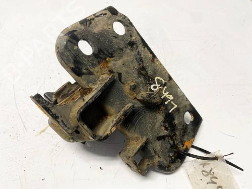 Used Engine mount TOYOTA COROLLA Saloon (_E15_) 2.0 D-4D (ADE150) (126 hp) 32626910