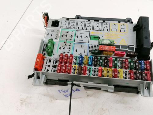 Used Fuse box Fuse box OPEL ZAFIRA A MPV (T98) 2.0 DI 16V (F75) (82 hp) 33084577 33084577