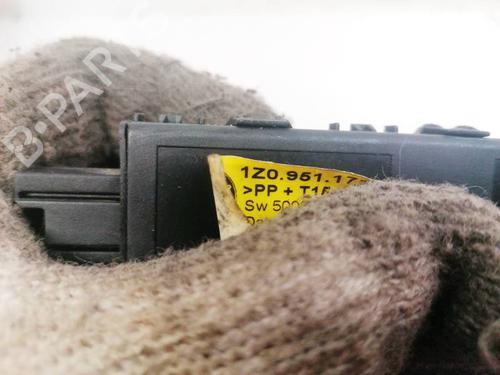 Electronic module SKODA OCTAVIA II (1Z3) 1.9 TDI | BP32926028M83 - Image 3