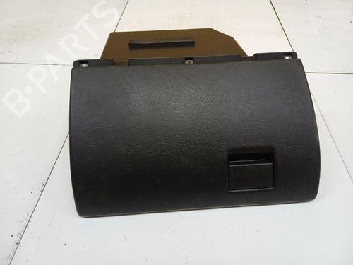 Used Glove box Glove box 37481330 37481330