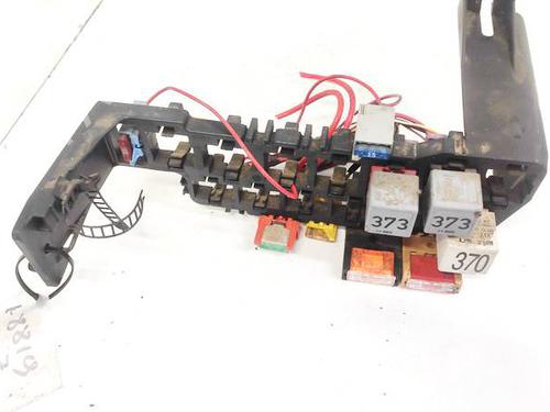 fuse-box-vw-passat-b55-3b3-2000-2001-2002-2003-2004-2005-32931656 main image