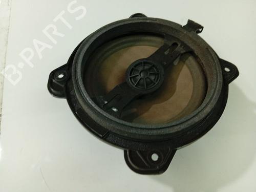 speaker-audi-a3-8p1-2003-2004-2005-2006-2007-2008-2009-2010-2011-2012-2013-32535348 main image