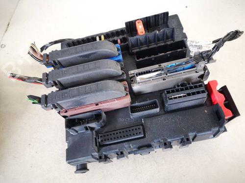 Used Fuse box Fuse box OPEL VECTRA C (Z02) 2.2 DTI 16V (F69) (125 hp) 32951295 32951295