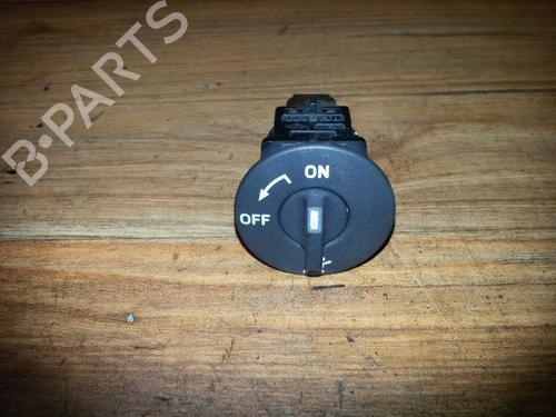 Used Switch Switch RENAULT SCÉNIC II (JM0/1_) 1.5 dCi (JM1F) (86 hp) 33504397 33504397