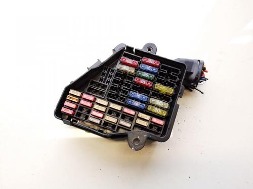 Used Fuse box Fuse box VW GOLF IV (1J1) 1.9 SDI (68 hp) 33109012 33109012